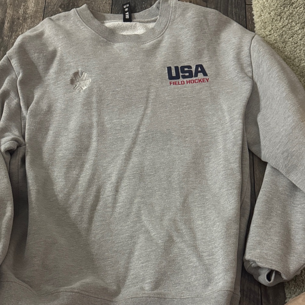 USA Field Hockey Men's Gray Crewneck Sweater